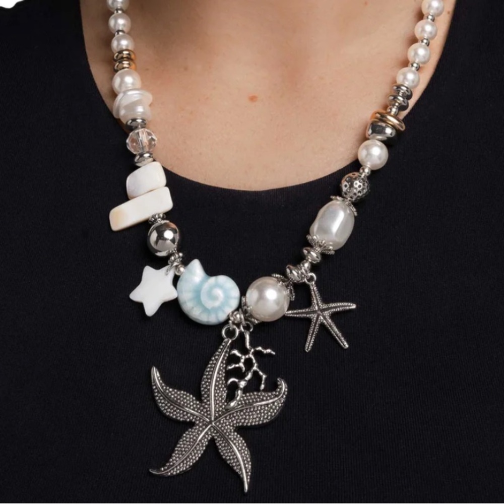 🧜🏻‍♀️🏖️🧜 “COASTAL CAMEO” BLUE NECKLACE WITH FREE MATCHING EARRINGS ~ PAPARAZZI❗️